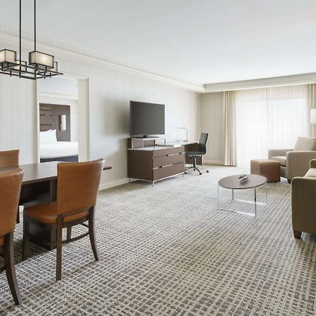 Hotel Doubletree By Hilton Colorado Springs Extérieur photo
