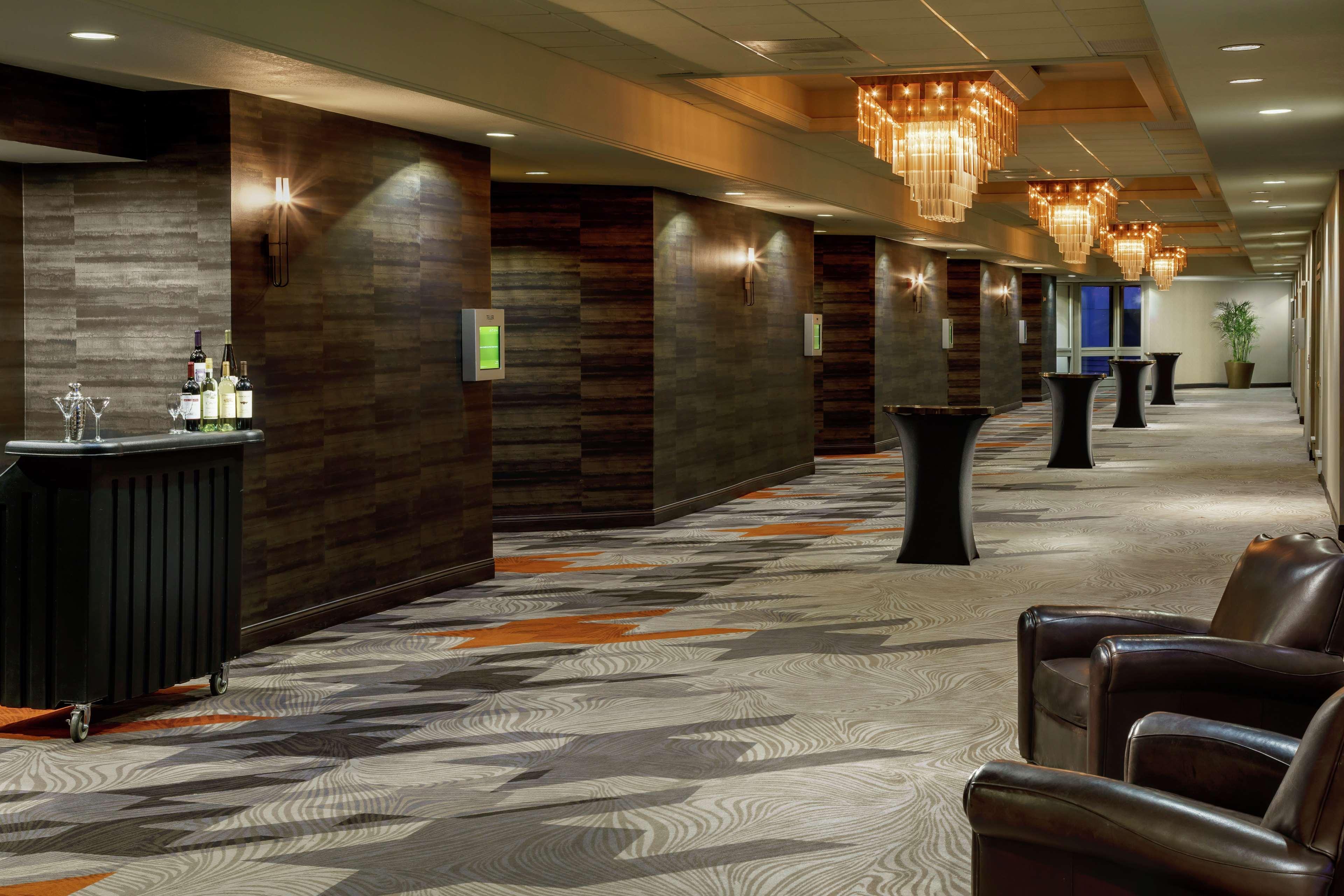 Hotel Doubletree By Hilton Colorado Springs Extérieur photo