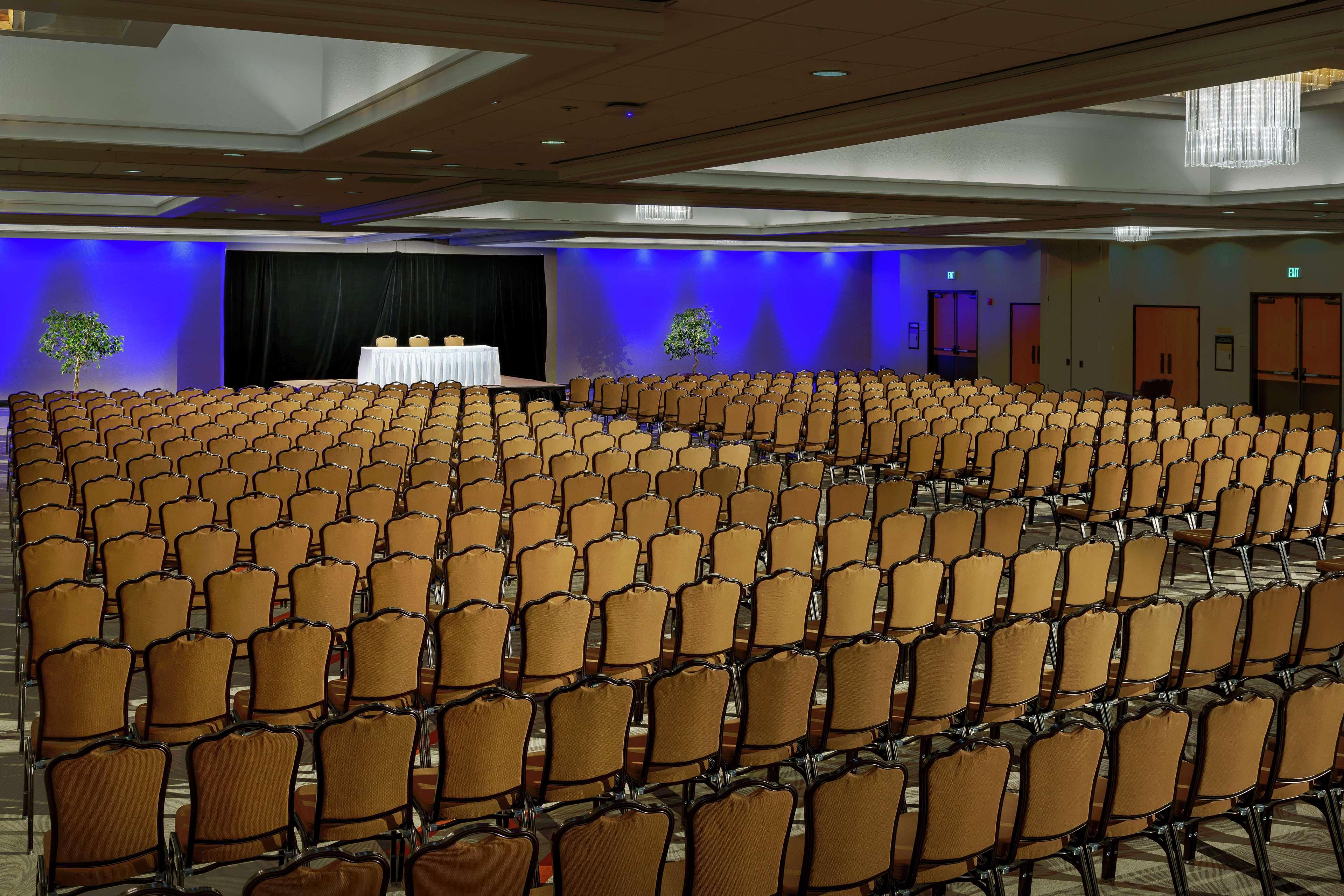 Hotel Doubletree By Hilton Colorado Springs Extérieur photo