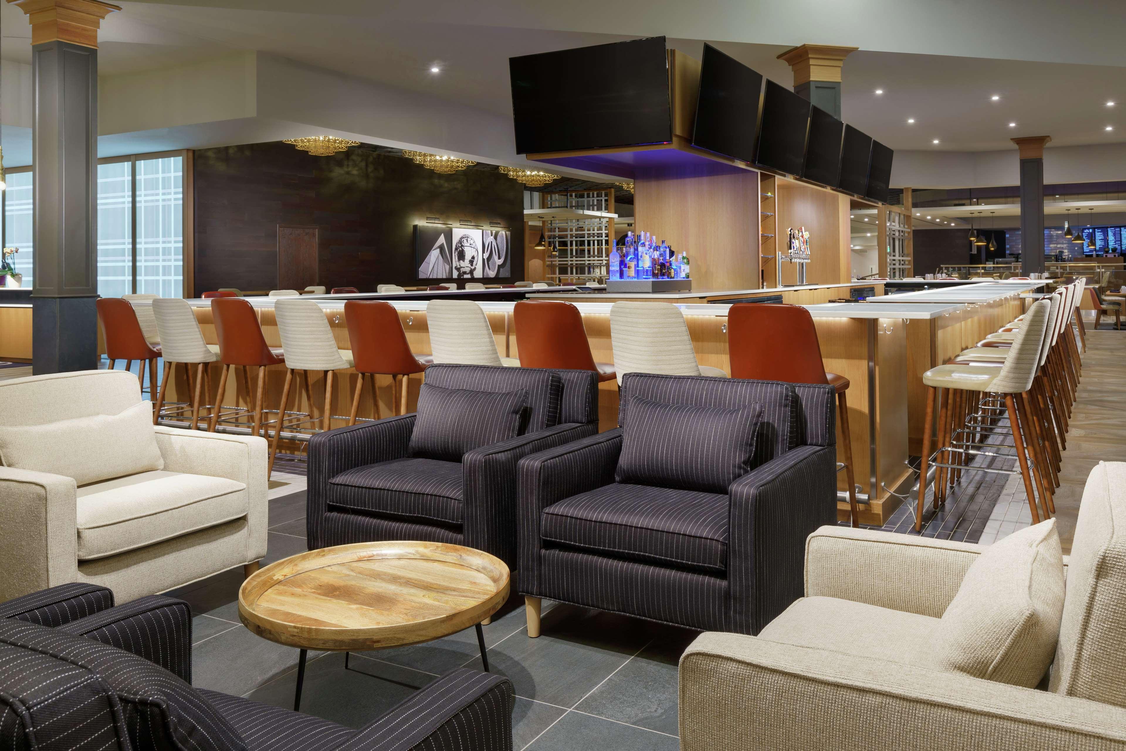 Hotel Doubletree By Hilton Colorado Springs Extérieur photo
