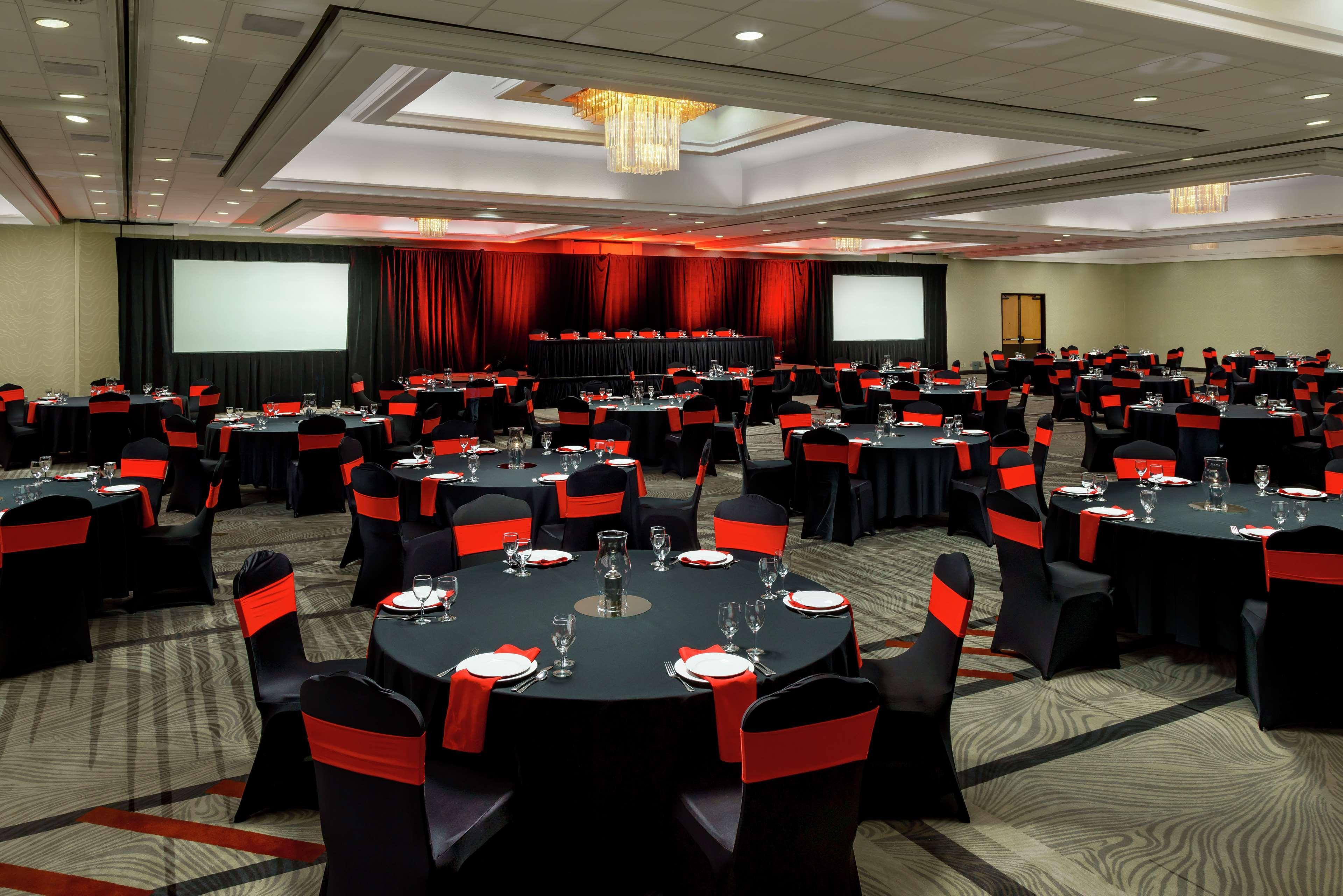 Hotel Doubletree By Hilton Colorado Springs Extérieur photo