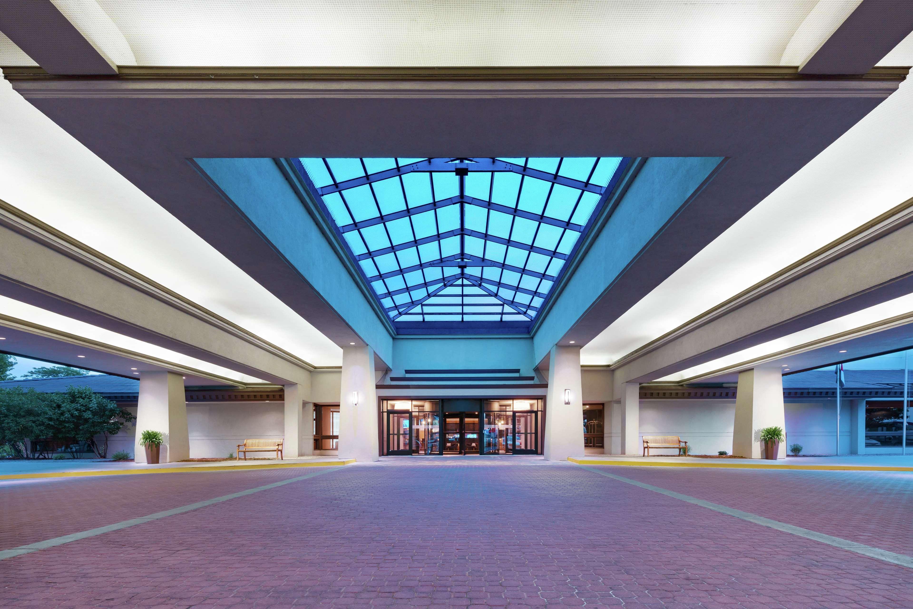 Hotel Doubletree By Hilton Colorado Springs Extérieur photo
