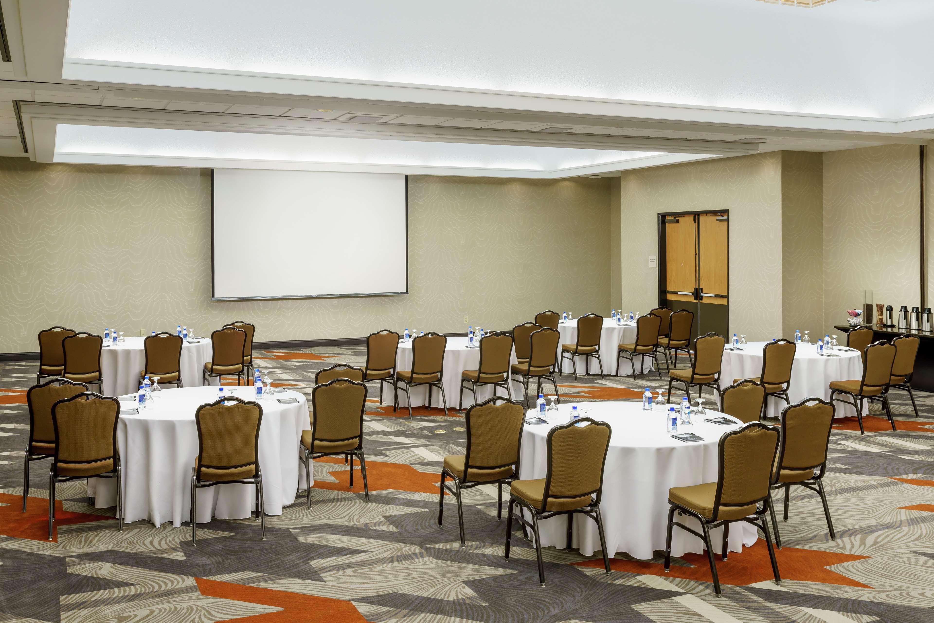Hotel Doubletree By Hilton Colorado Springs Extérieur photo