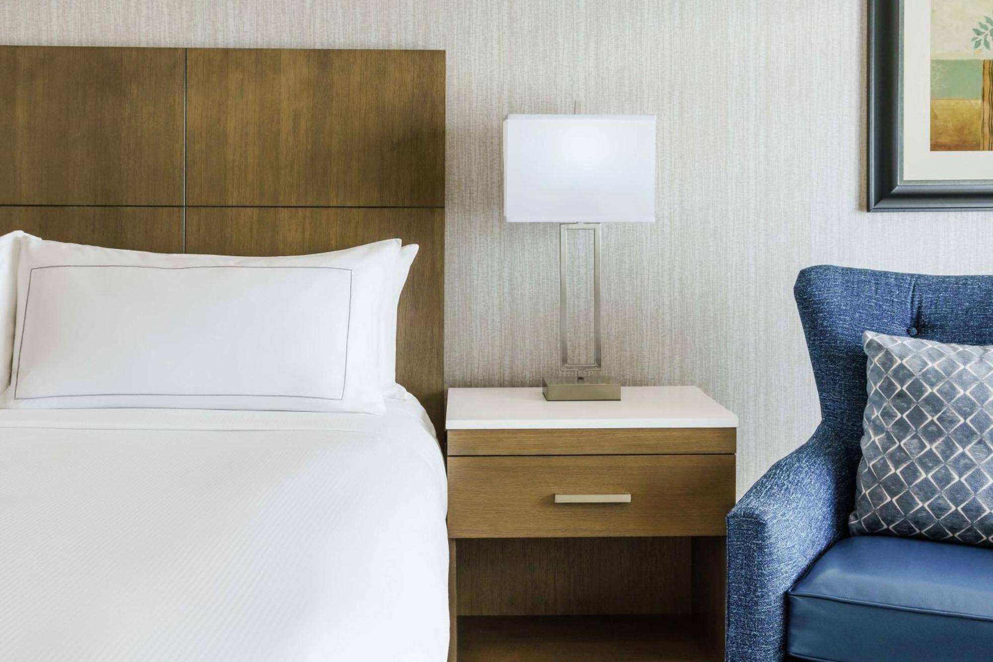 Hotel Doubletree By Hilton Colorado Springs Extérieur photo